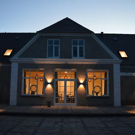 Bed & Breakfast Femhoj 4*