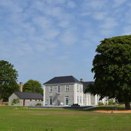 Femhoj Bed & Breakfast 4*